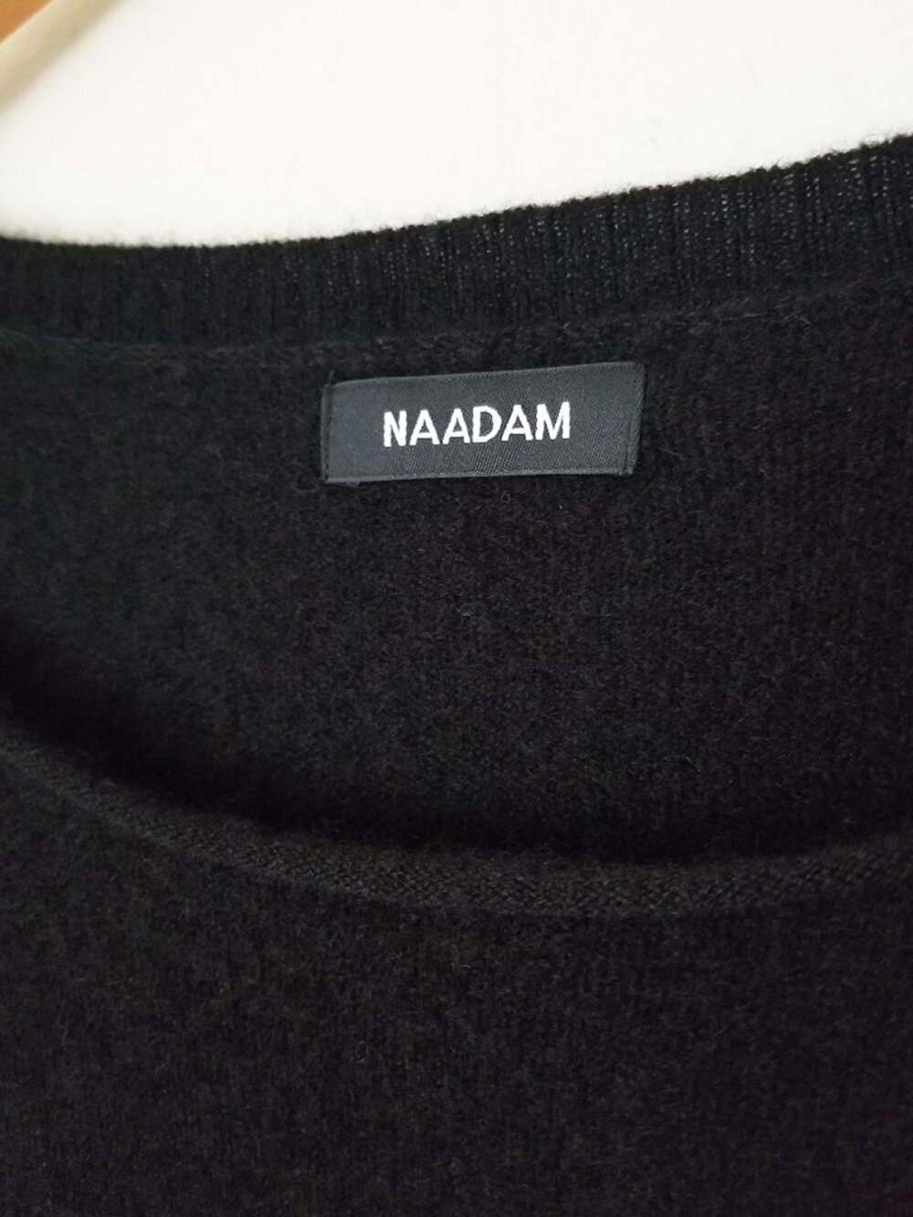 NAADAM Lightweight Cashmere Boatneck Sweater M Off Shoulder Black $148 Luxury - Picture 10 of 16